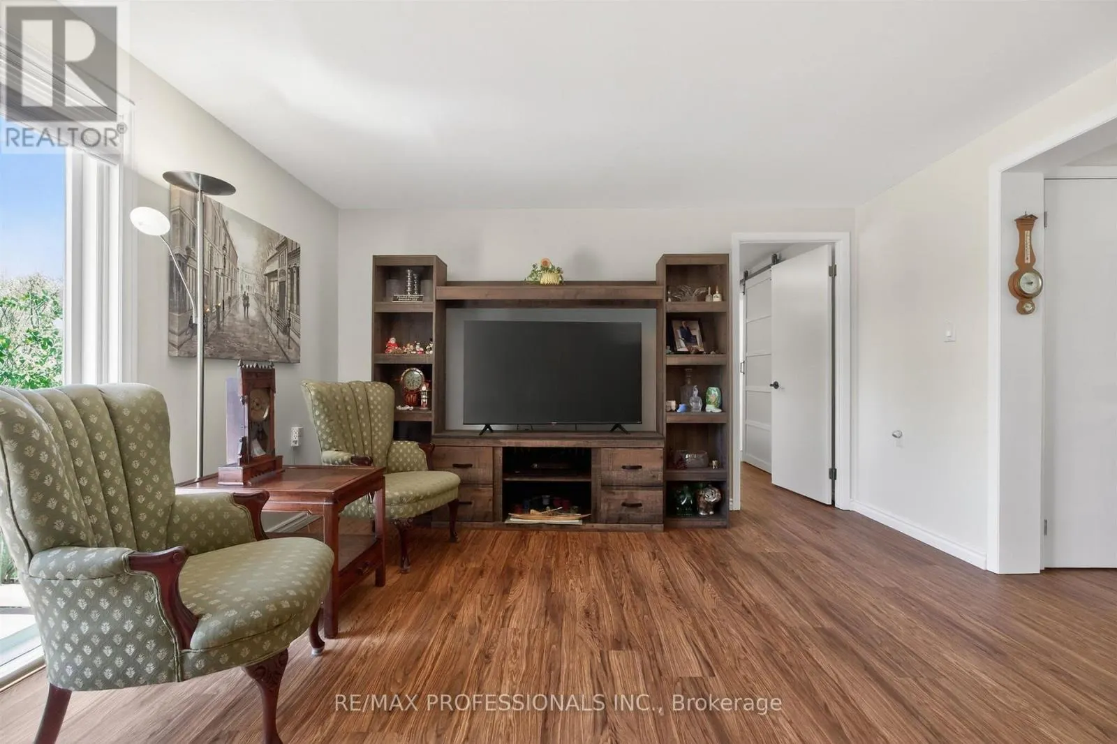 7 TAMARACK COURT