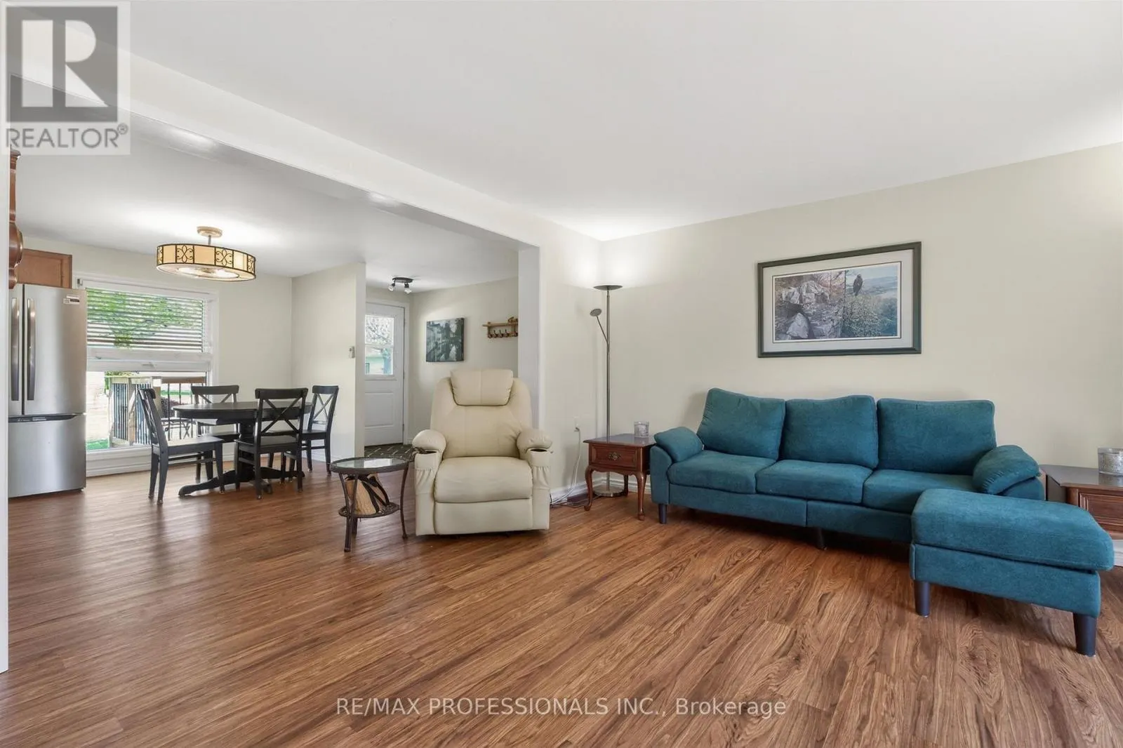 7 TAMARACK COURT