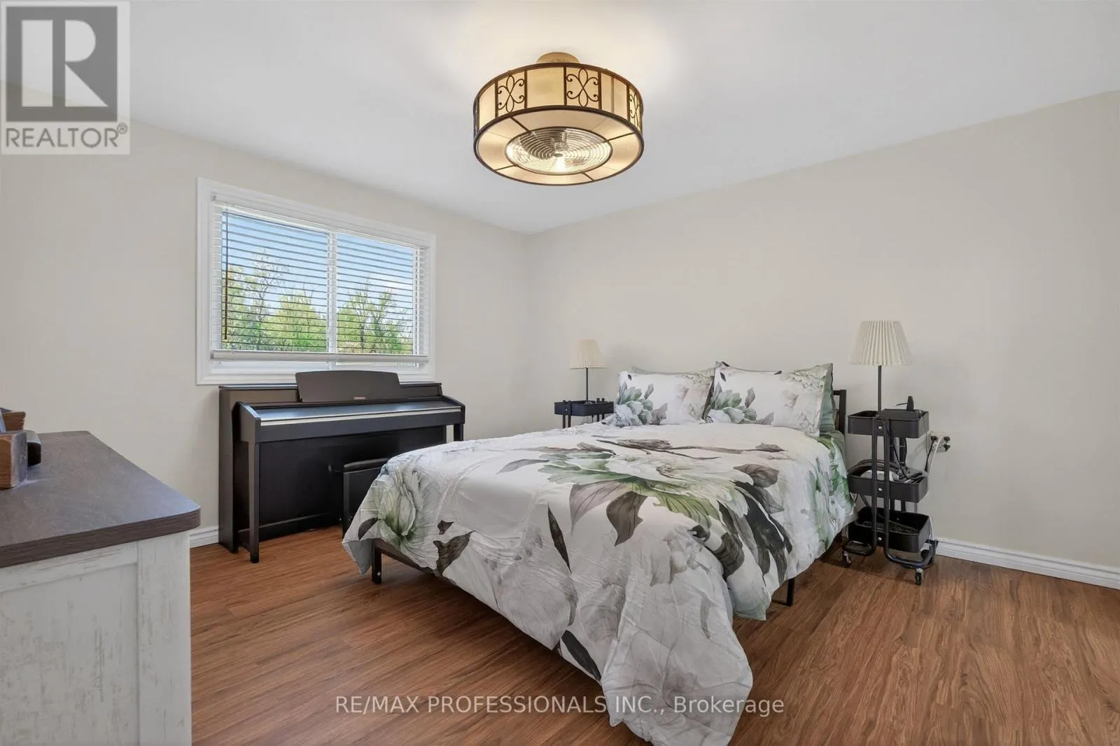 7 TAMARACK COURT