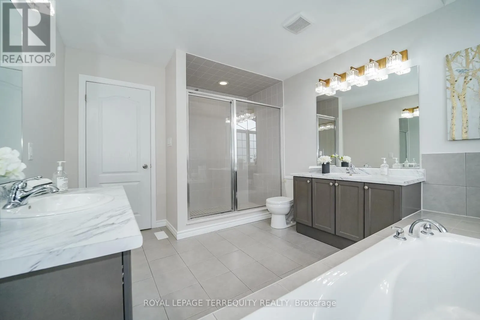 2162 DAWSON CRESCENT