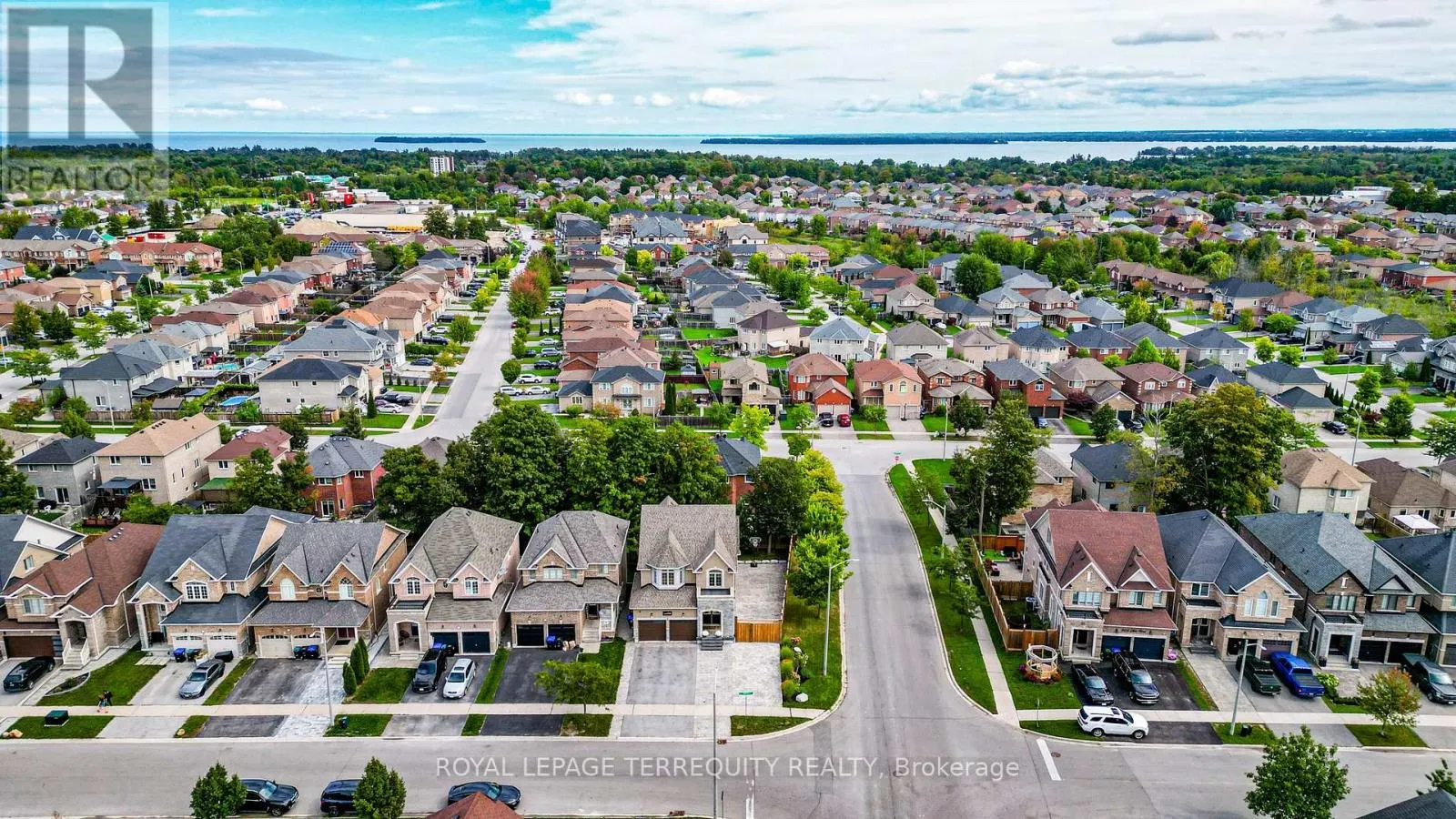 2162 DAWSON CRESCENT