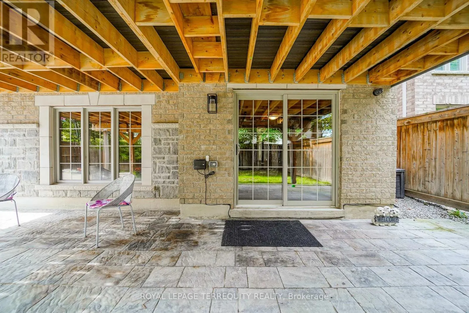2162 DAWSON CRESCENT
