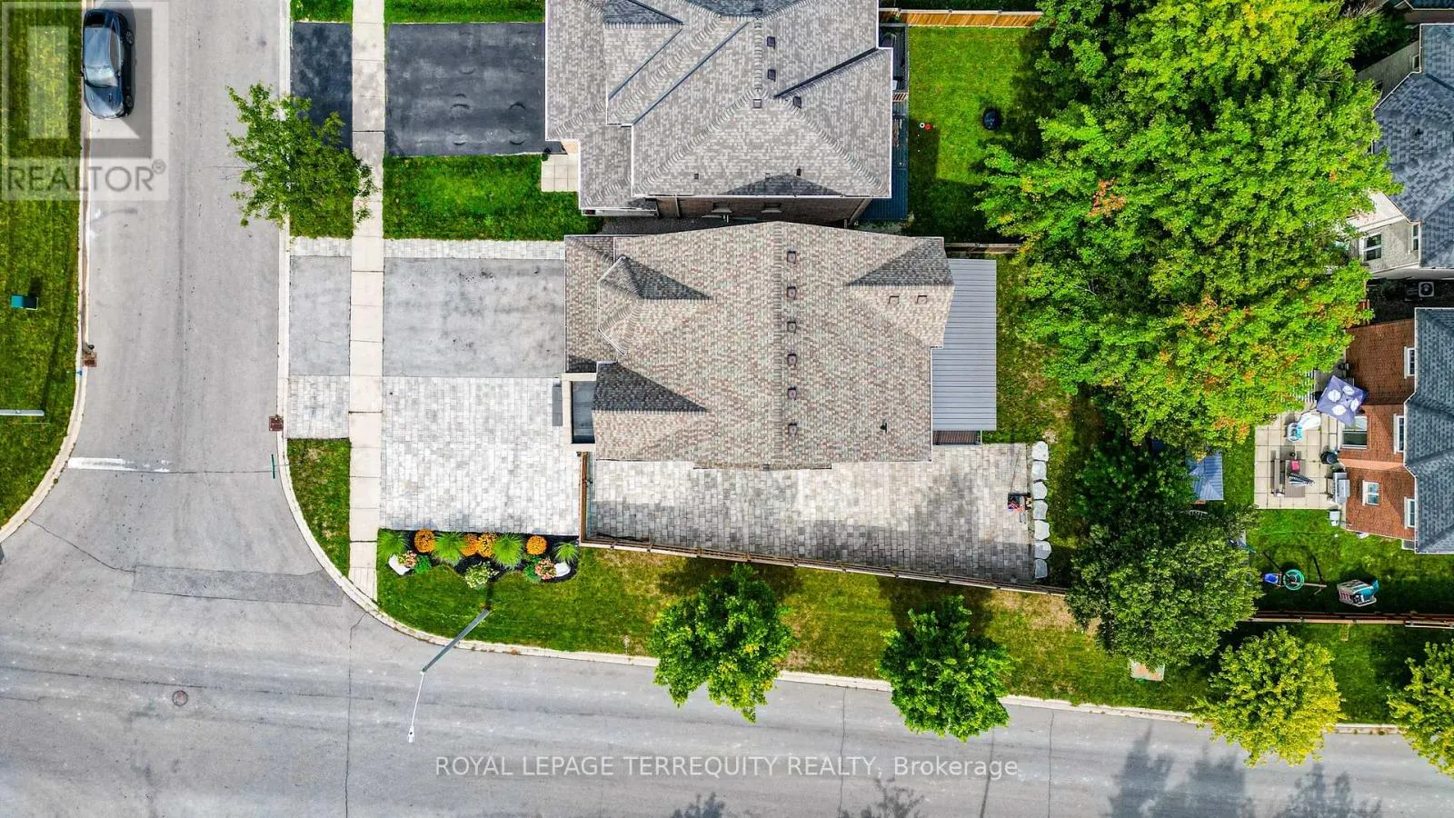 2162 DAWSON CRESCENT