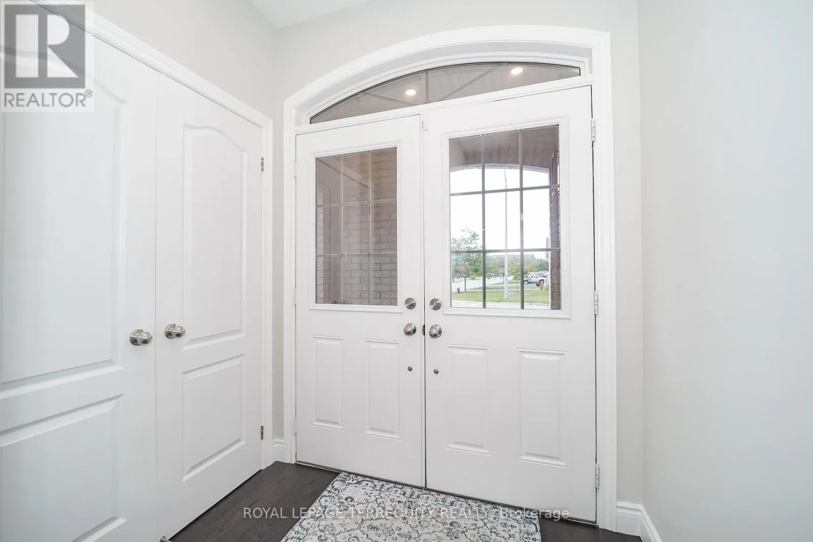 2162 DAWSON CRESCENT
