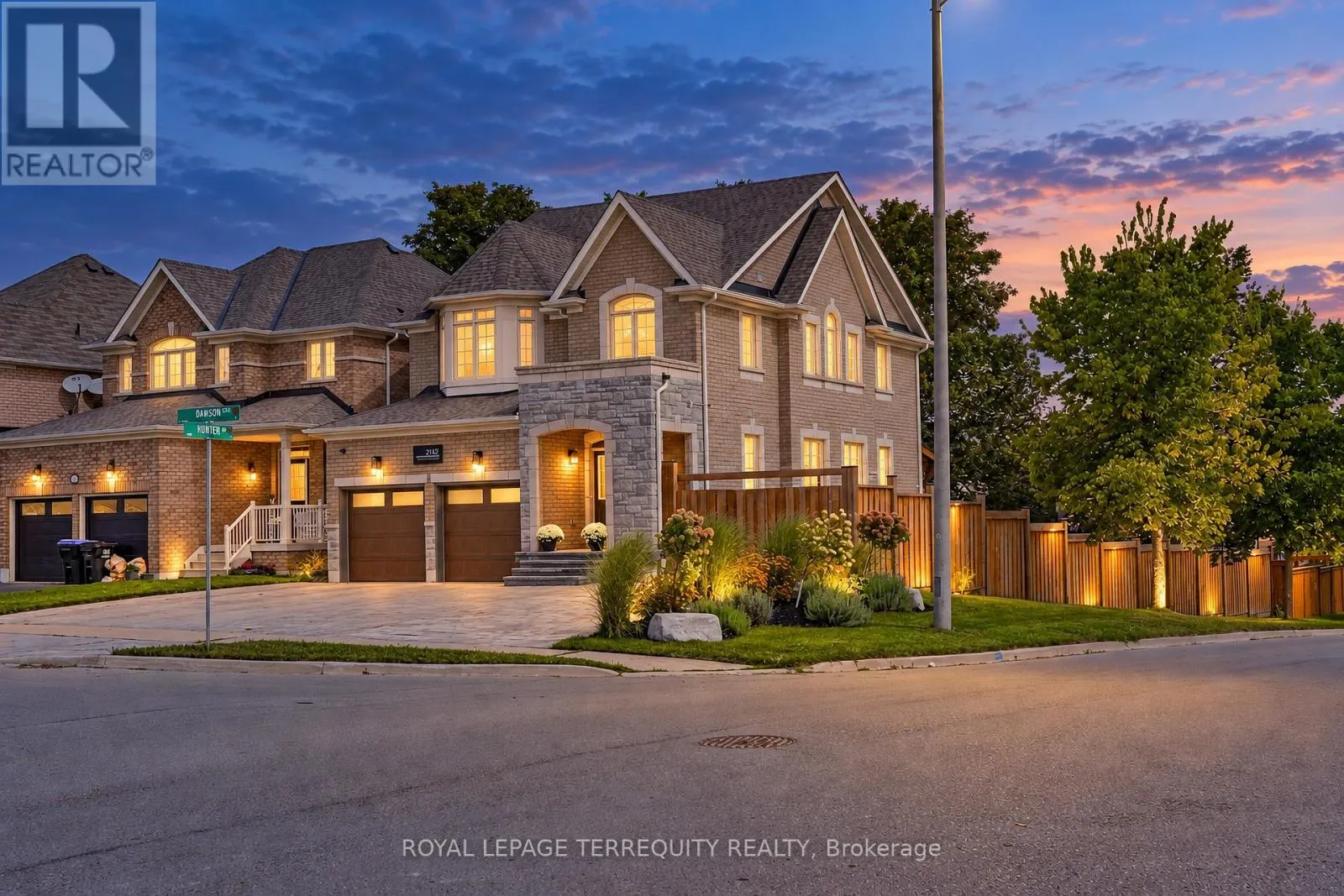 2162 DAWSON CRESCENT