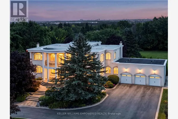 7 DEER RUN COURT