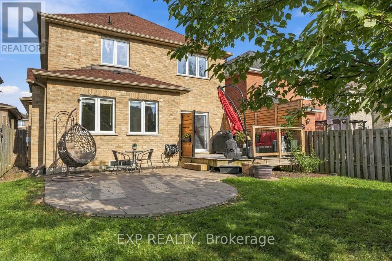 36 SALTZBURG CRESCENT
