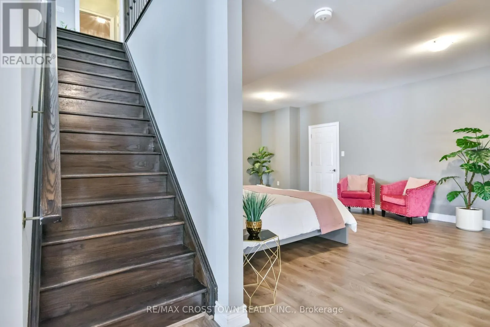 22 STEWART CRESCENT