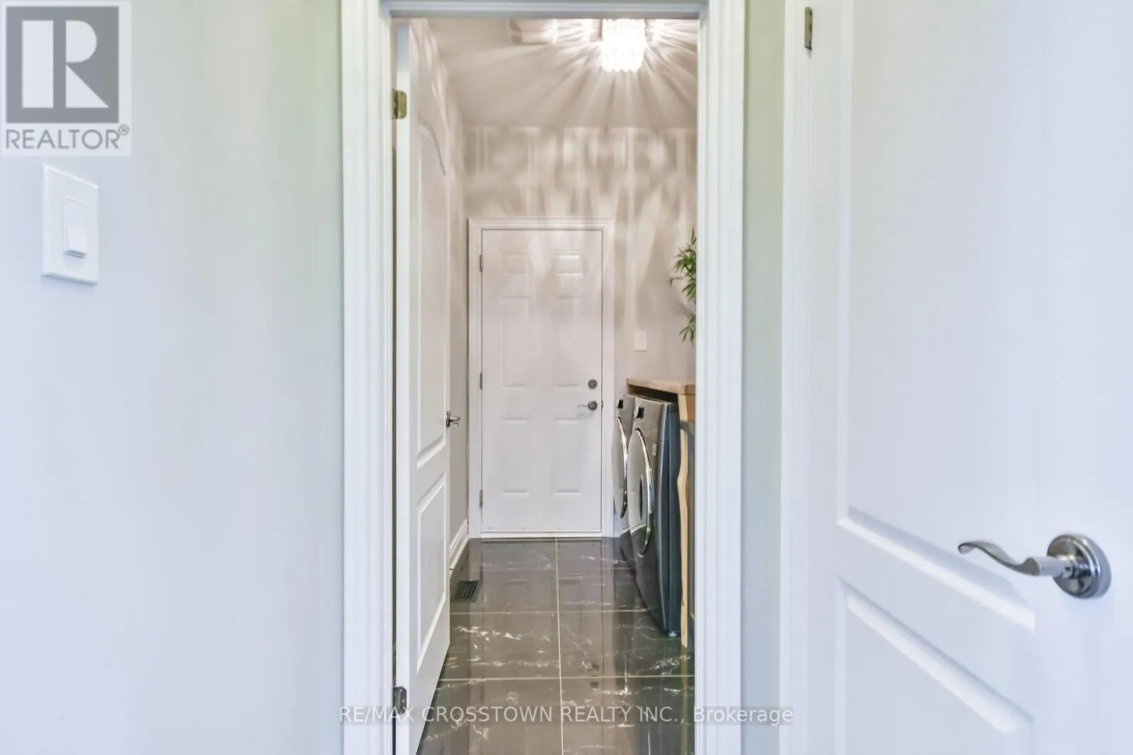 22 STEWART CRESCENT