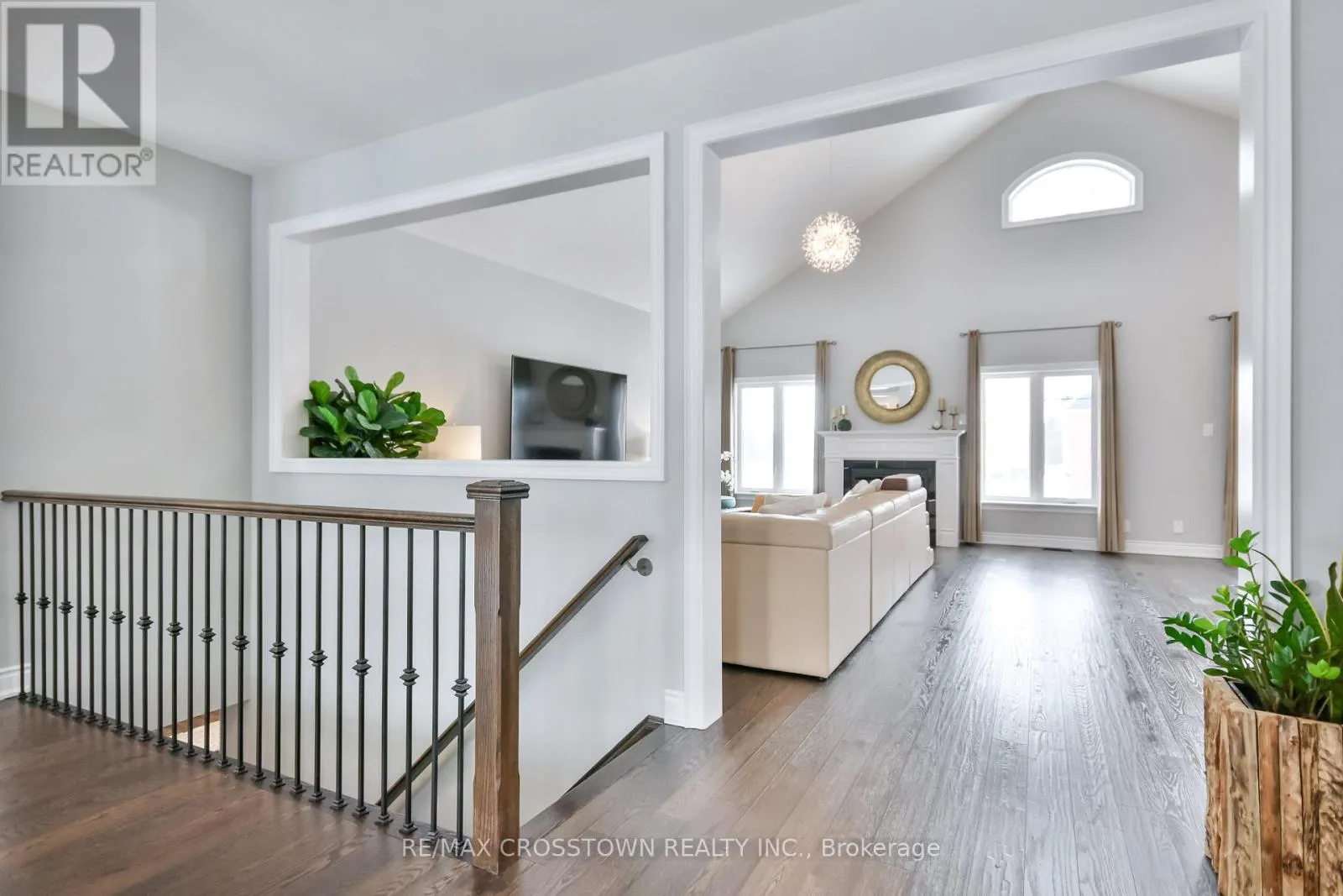 22 STEWART CRESCENT