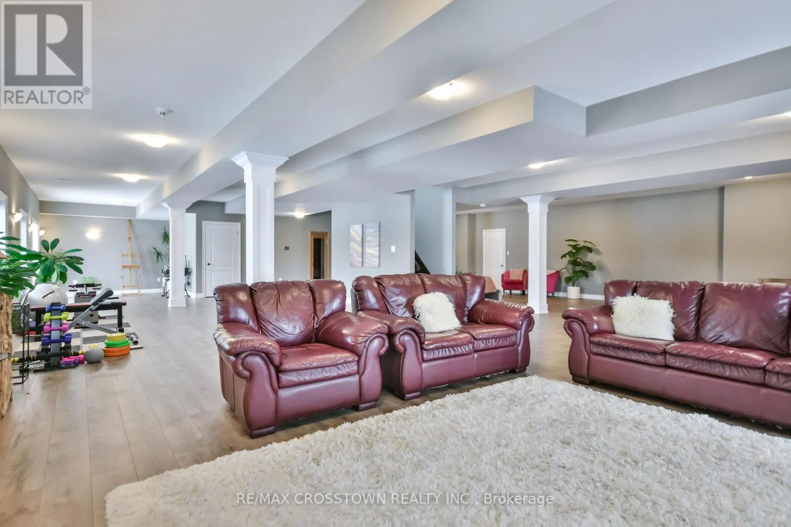 22 STEWART CRESCENT