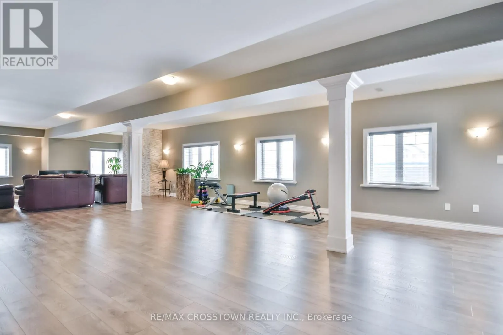 22 STEWART CRESCENT