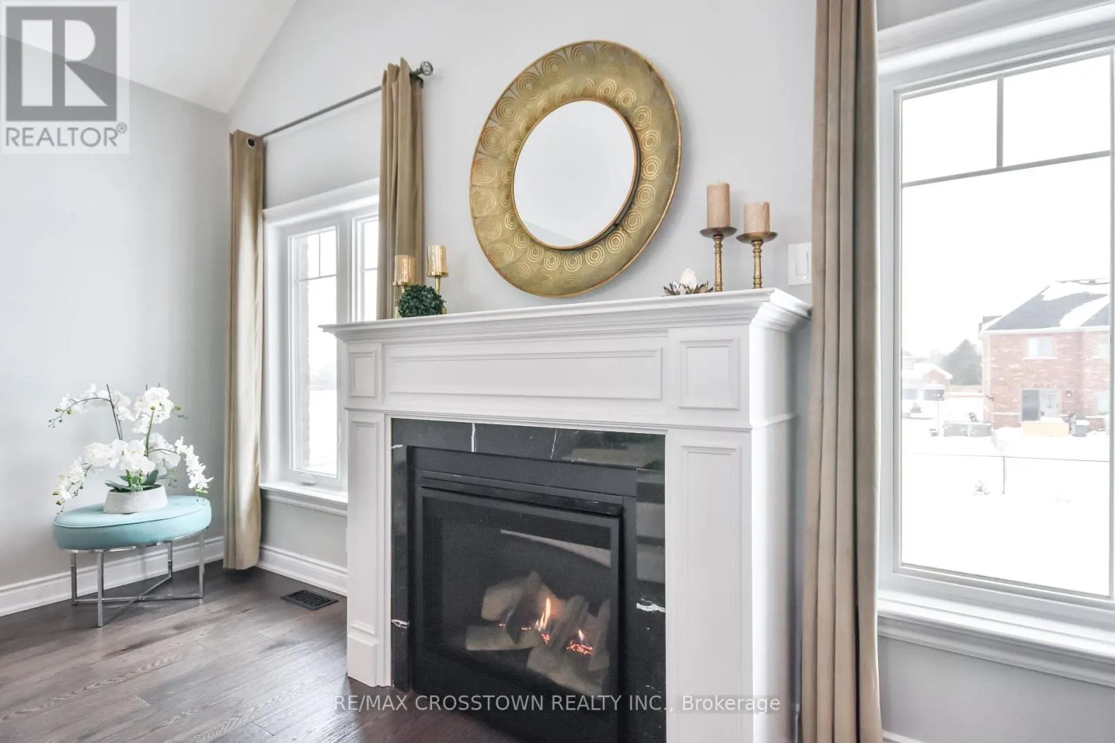 22 STEWART CRESCENT