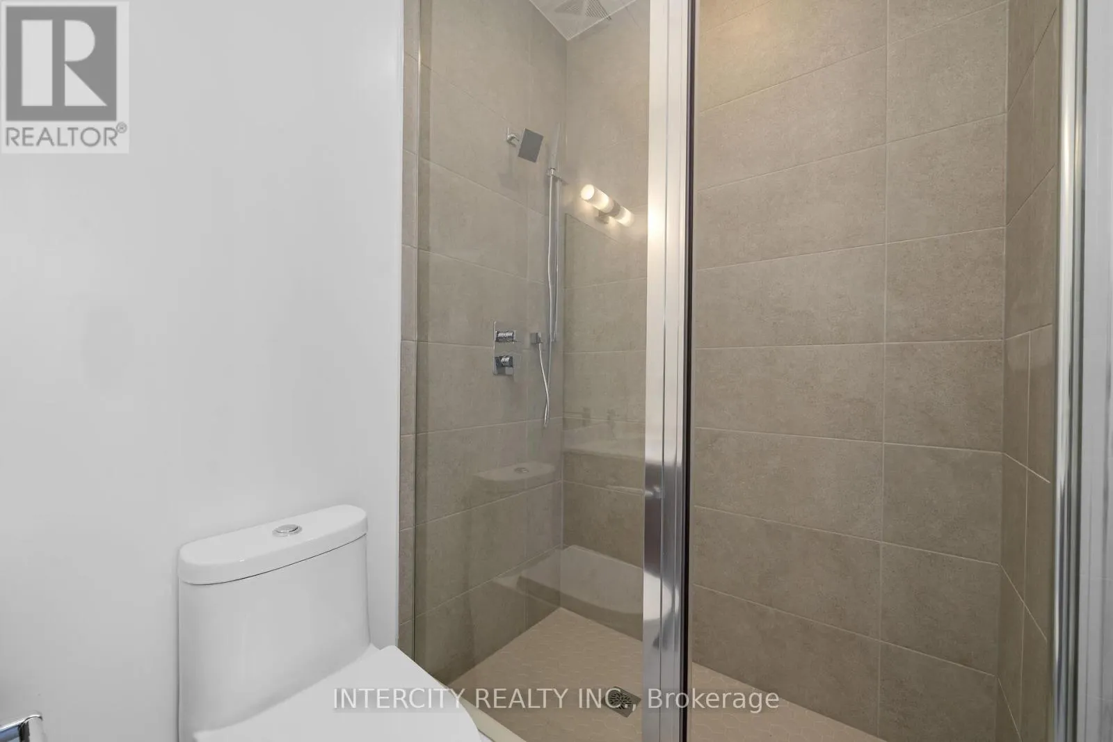 128 - 2075 KING ROAD