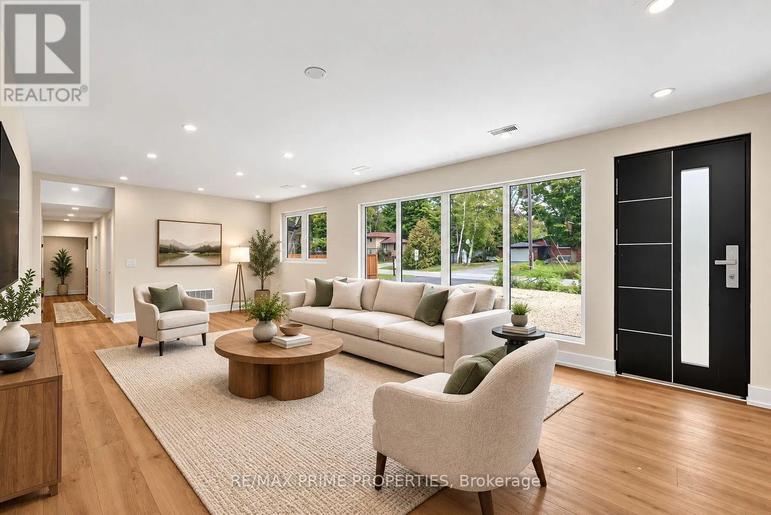6 MAPLE AVENUE