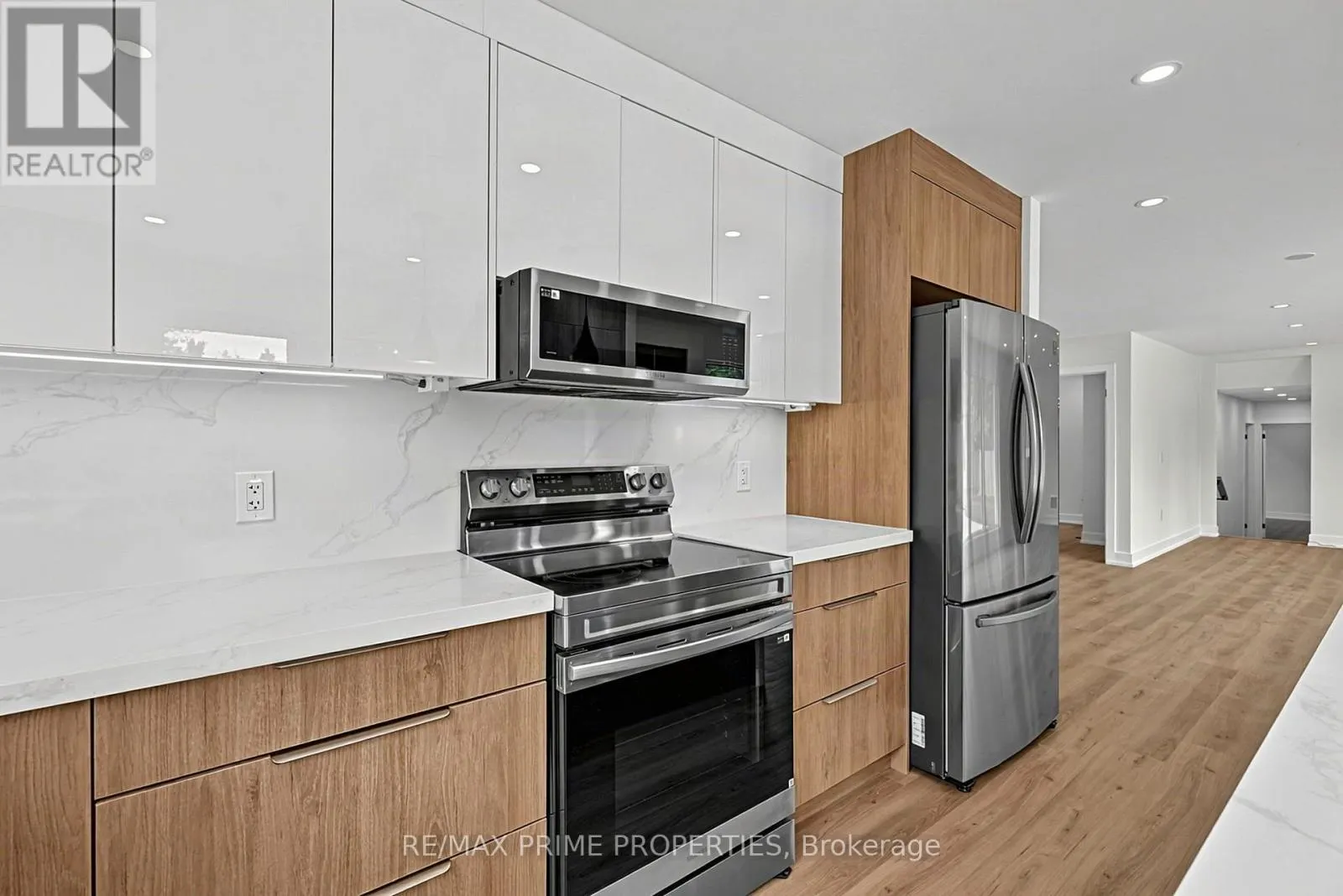6 MAPLE AVENUE