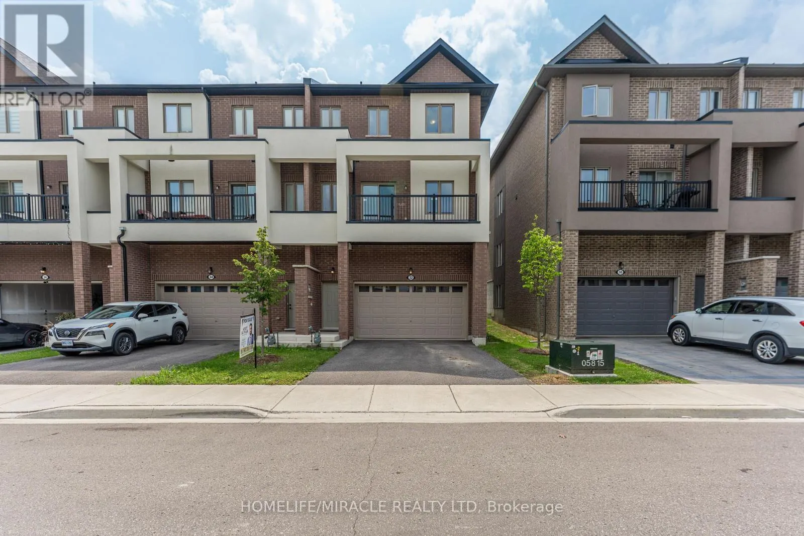32 ALAN WILLIAMS TRAIL