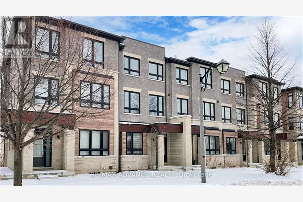 4 CAROLE BELL WAY