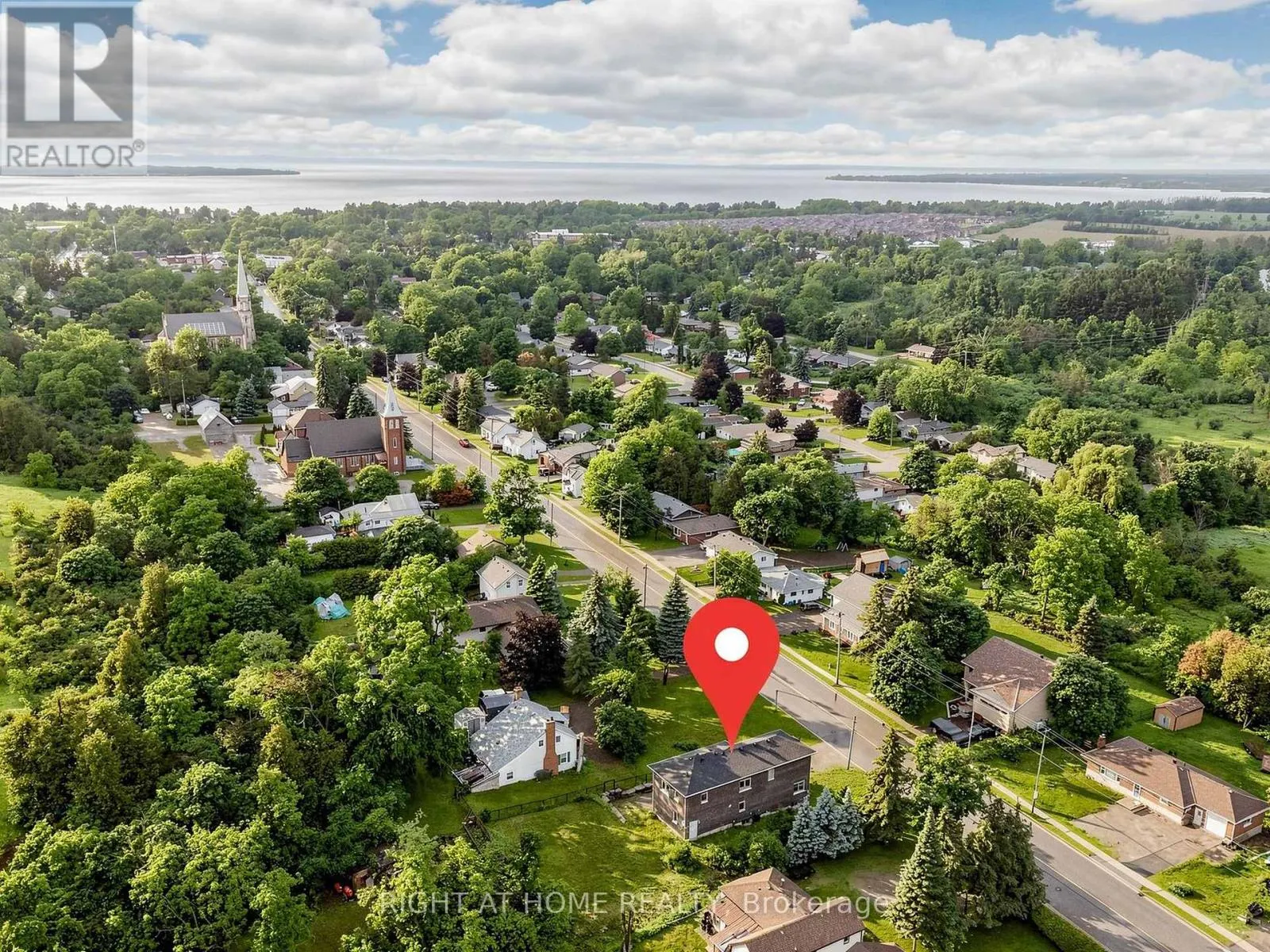 637 SIMCOE STREET