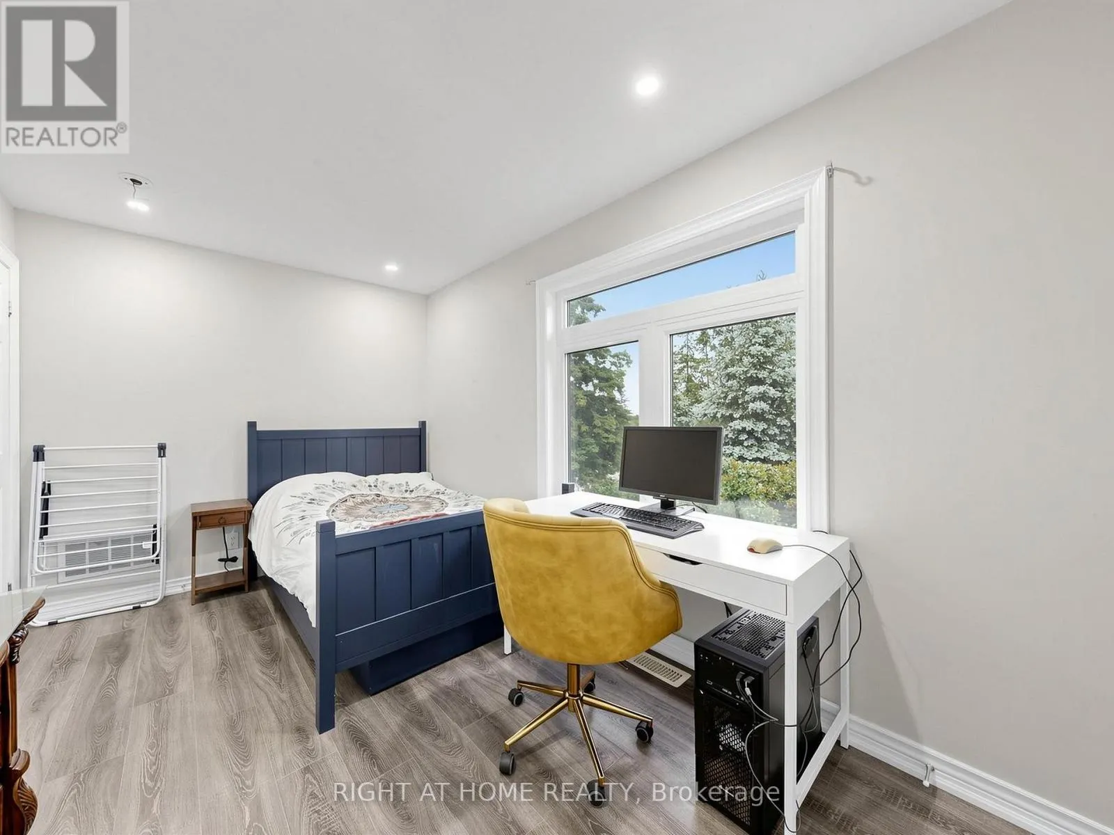637 SIMCOE STREET