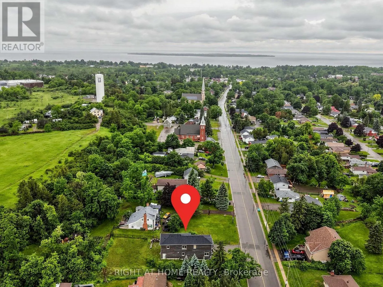 637 SIMCOE STREET