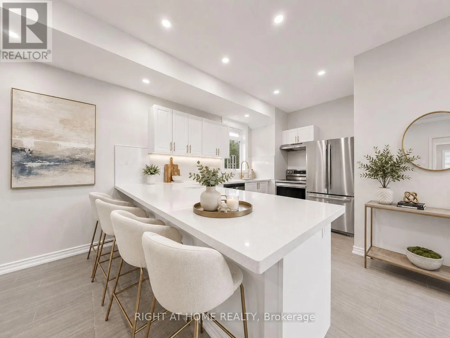 637 SIMCOE STREET