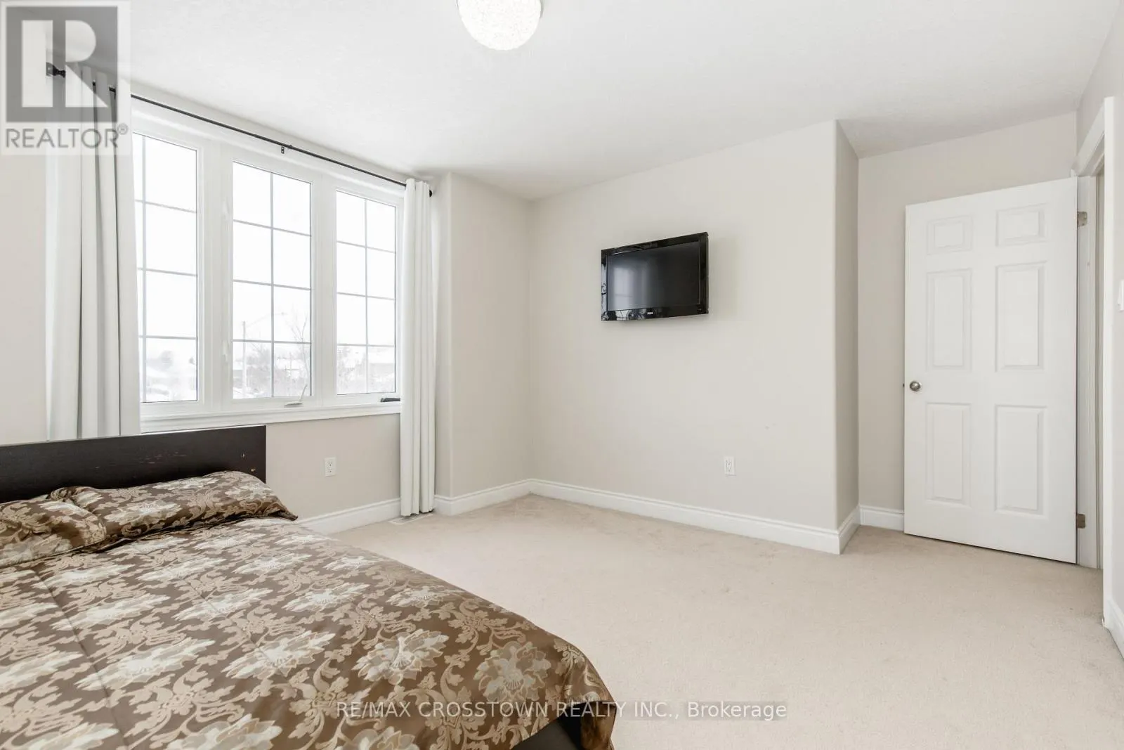 996 BOOTH AVENUE