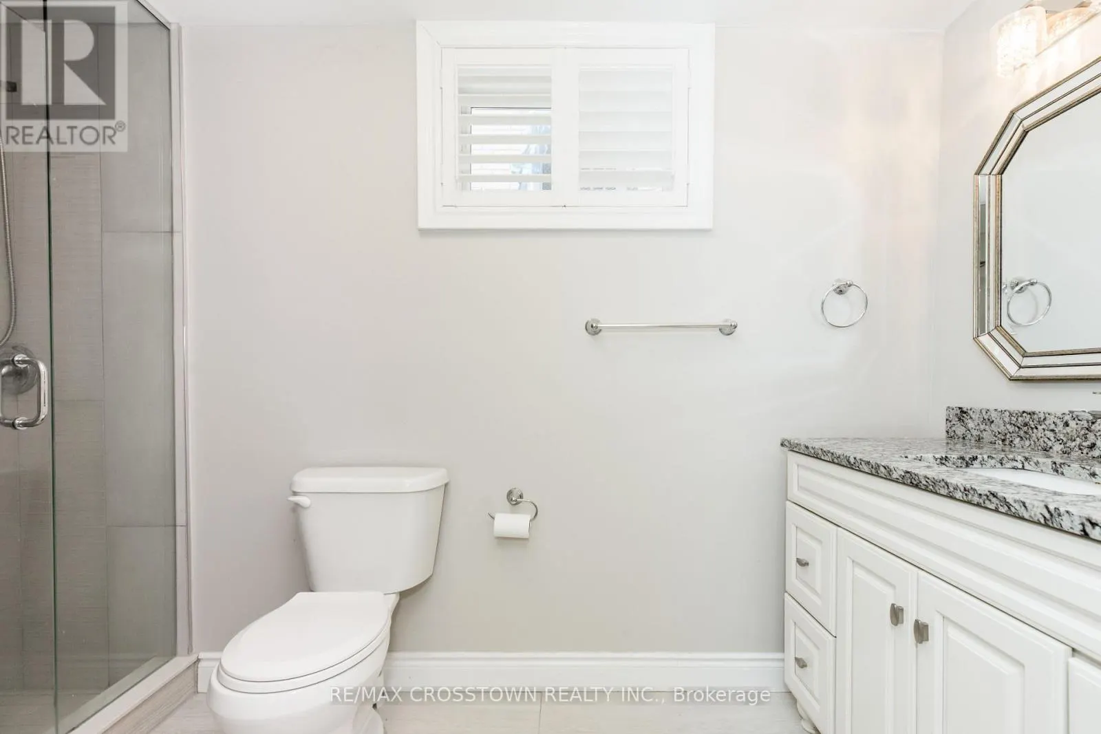 996 BOOTH AVENUE