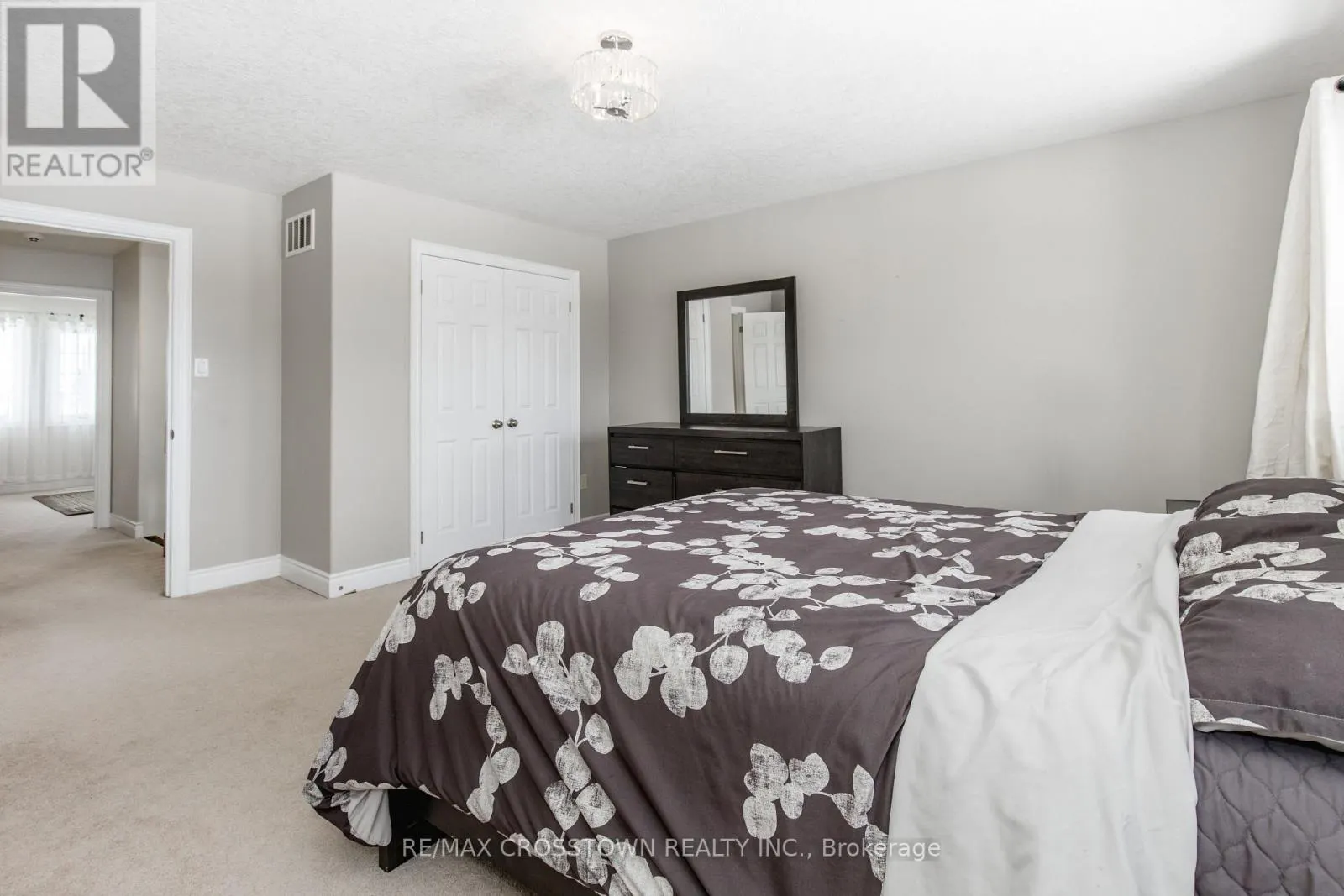 996 BOOTH AVENUE
