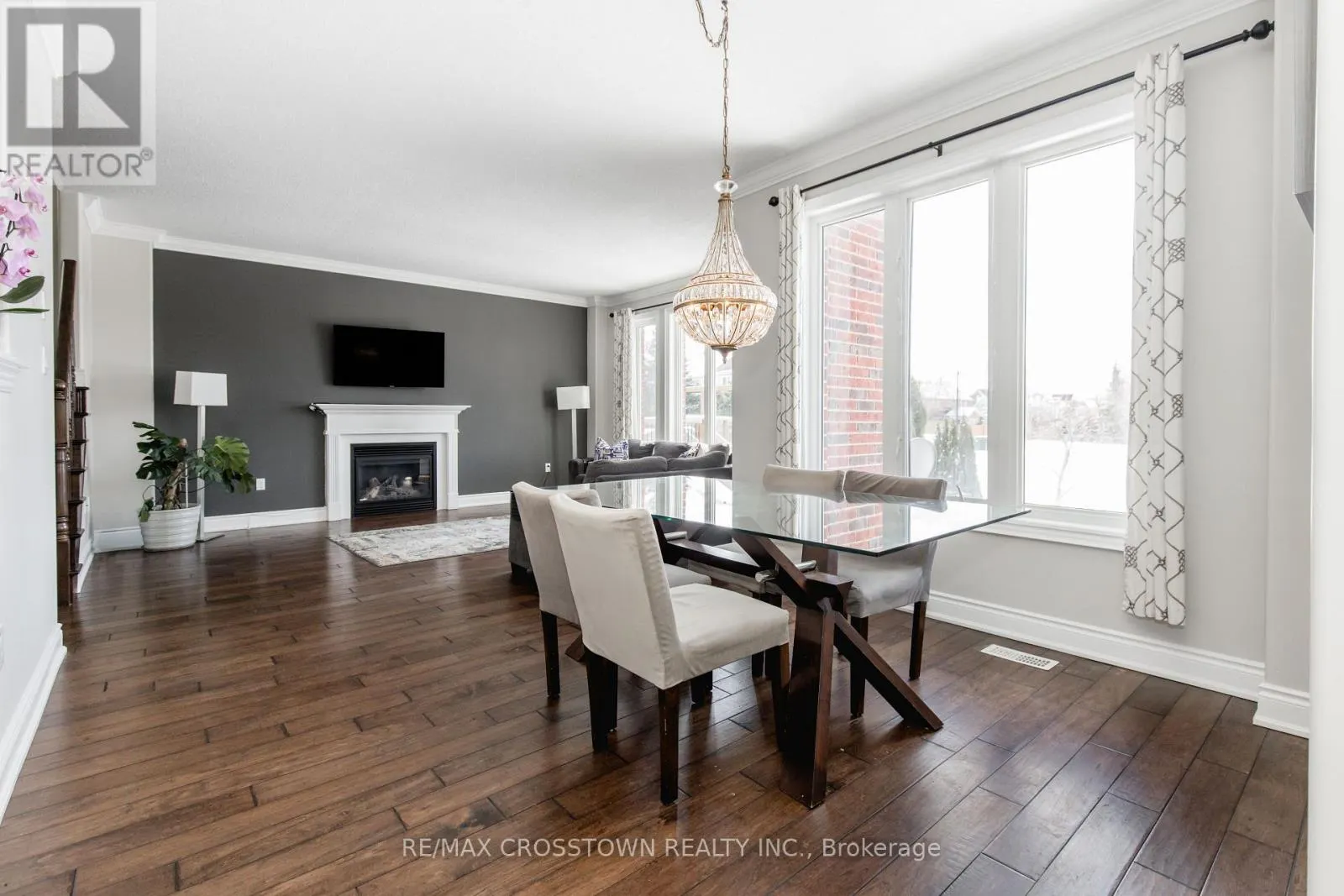 996 BOOTH AVENUE