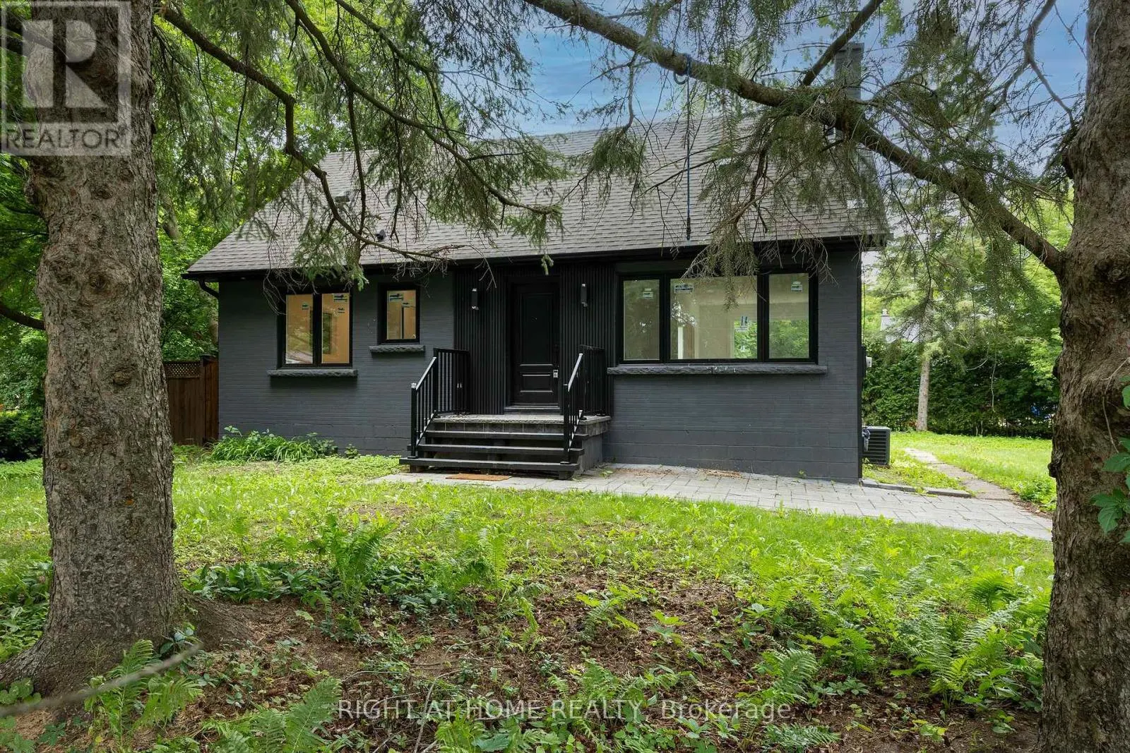 30 MORTON AVENUE