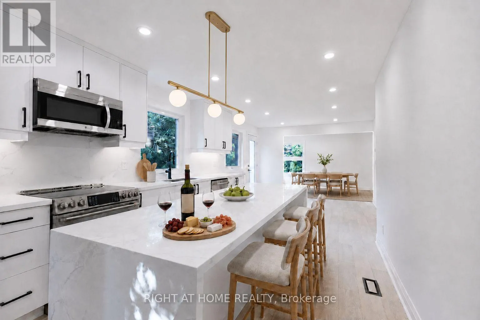 30 MORTON AVENUE