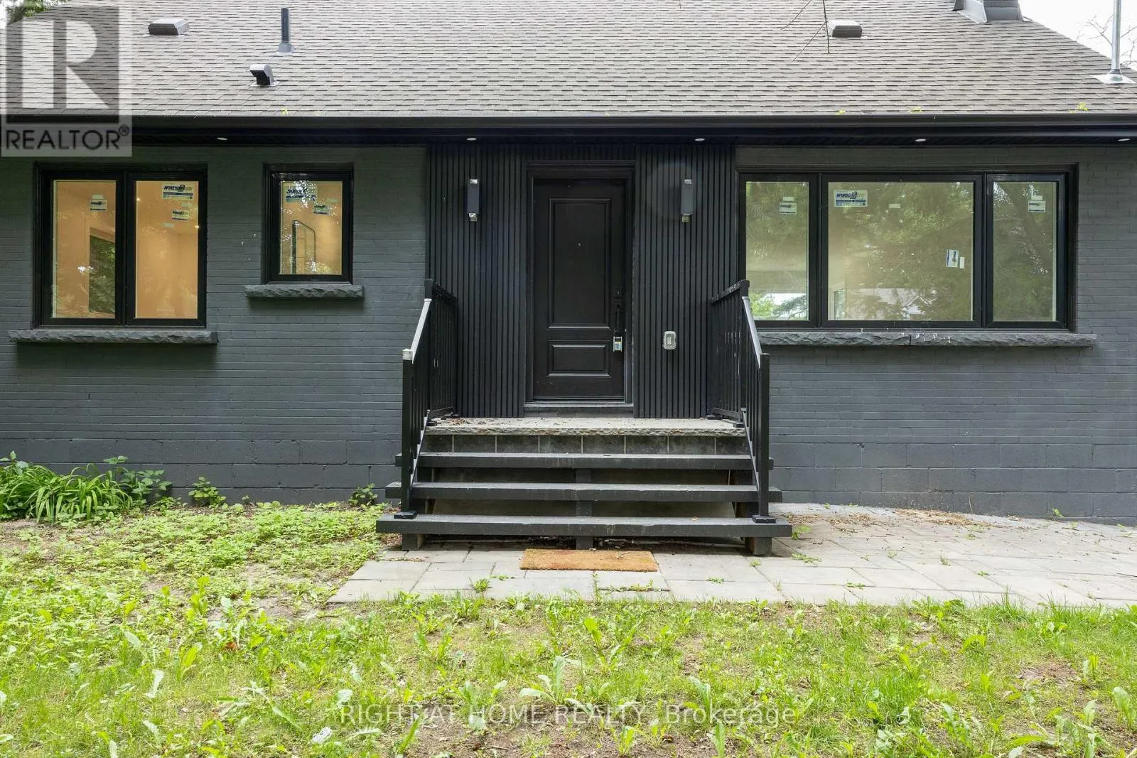 30 MORTON AVENUE