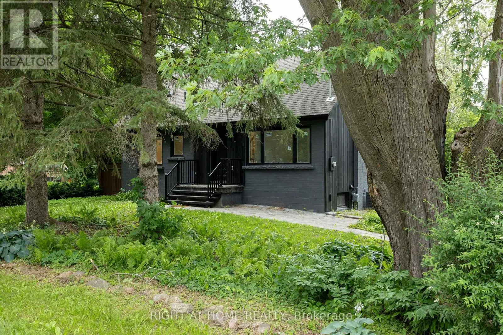 30 MORTON AVENUE