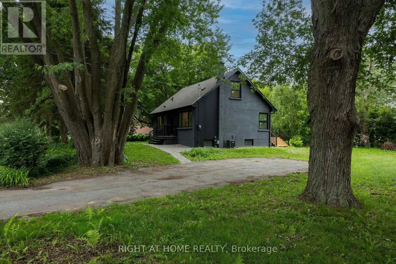 30 MORTON AVENUE