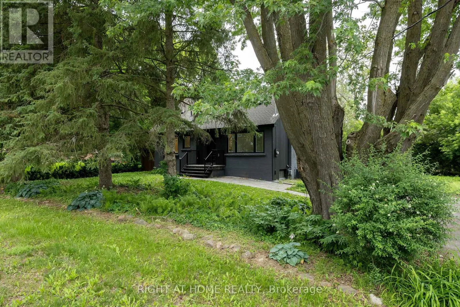 30 MORTON AVENUE