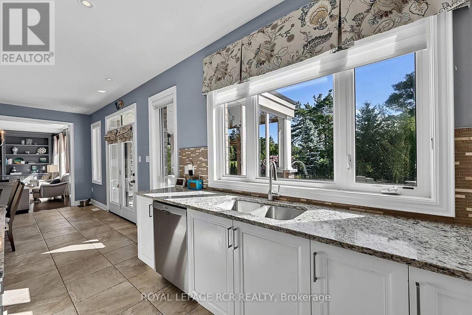 35 SOMER RUMM COURT