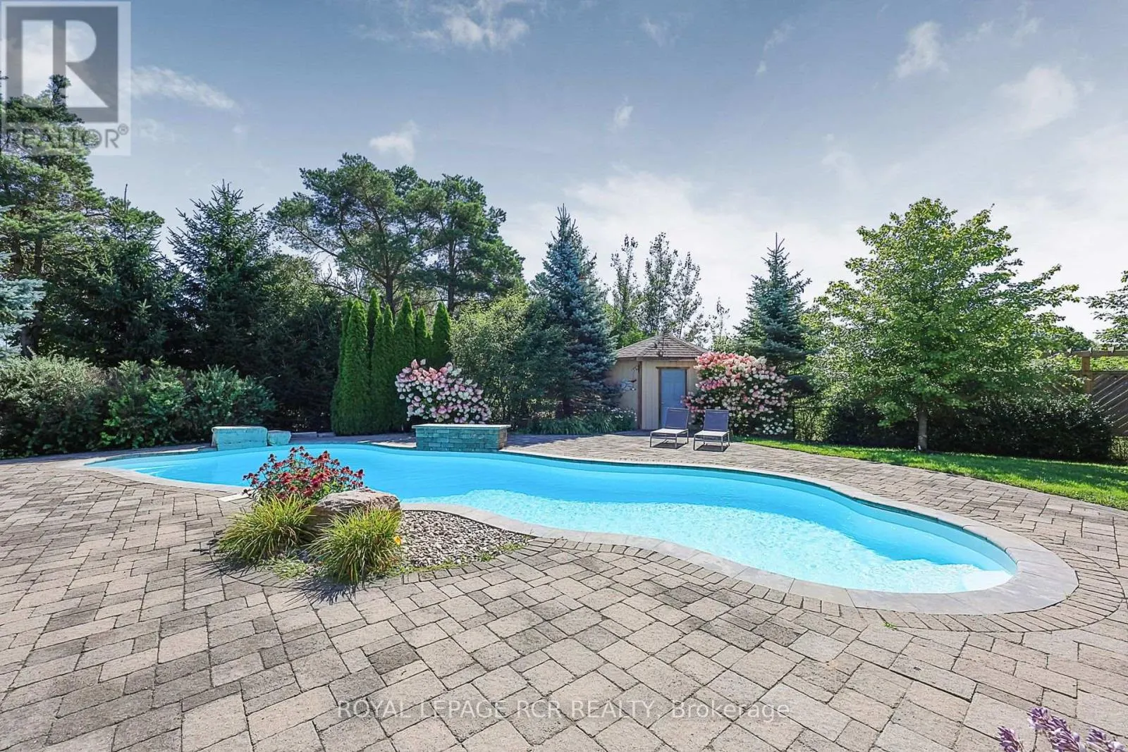 35 SOMER RUMM COURT