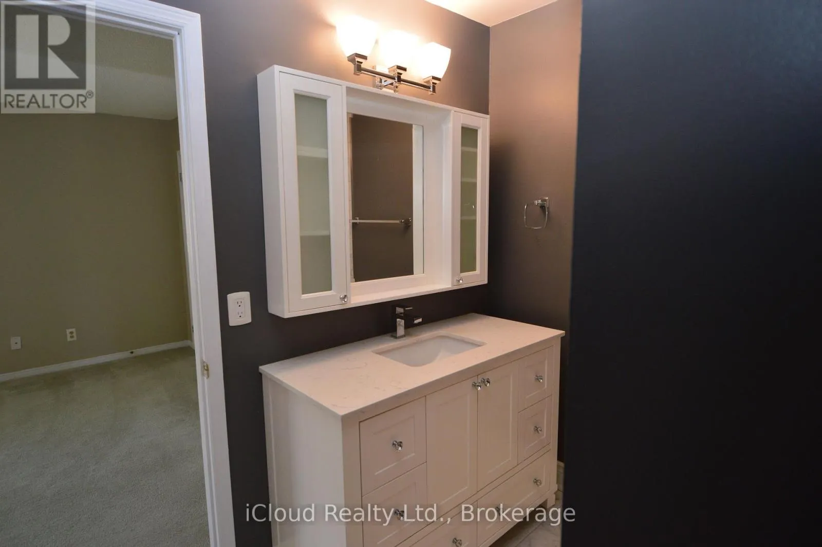 32 - 101 RIVERVIEW ROAD