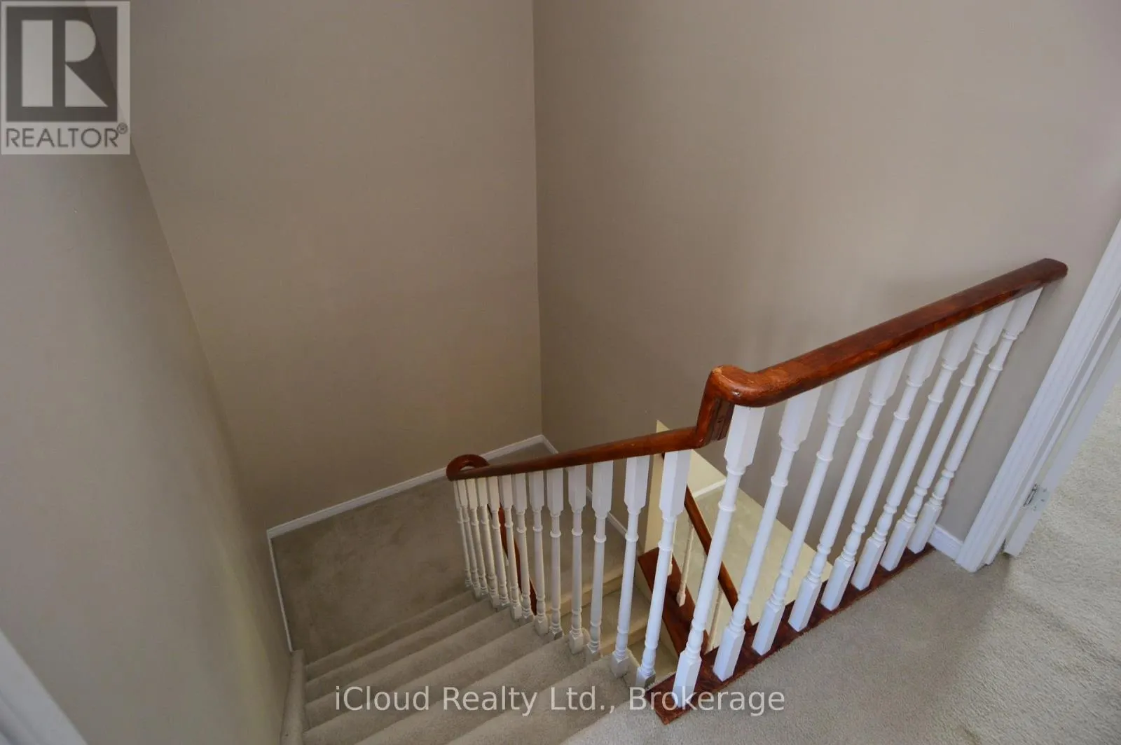 32 - 101 RIVERVIEW ROAD