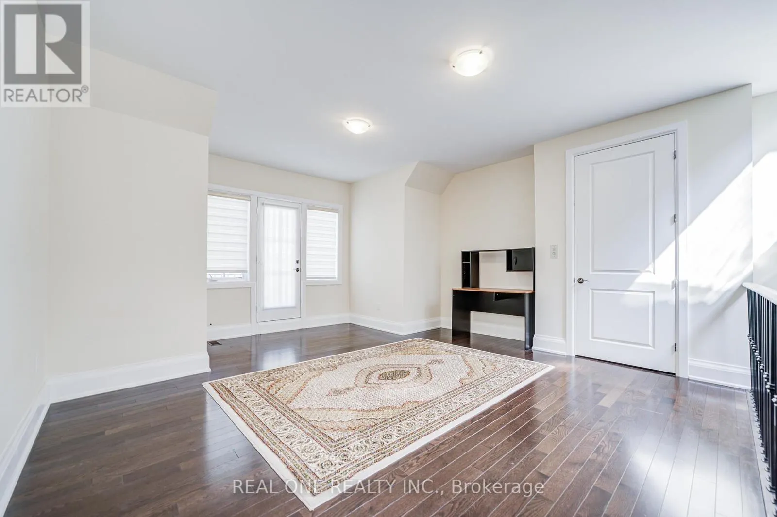 421 FLAMINGO ROAD