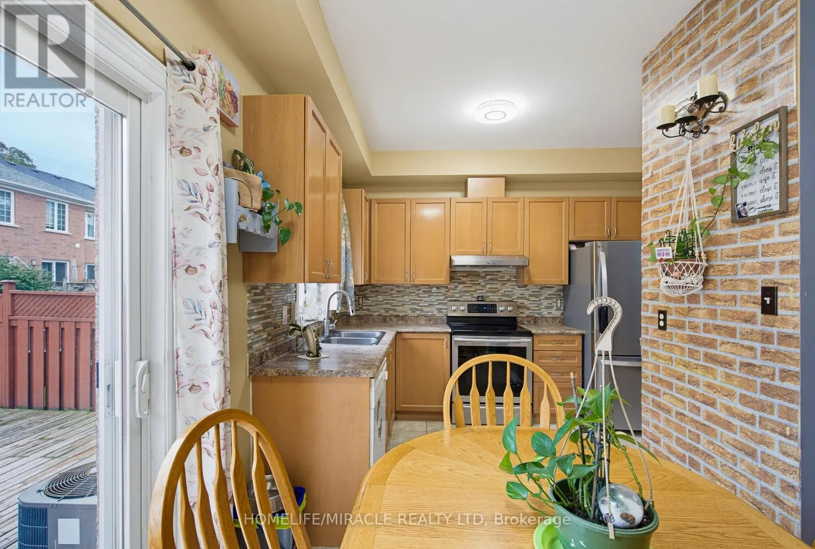 54 - 169 TOM TAYLOR CRESCENT