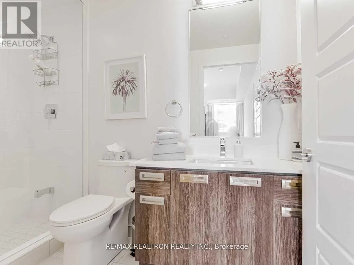 C206 - 301 SEA RAY AVENUE