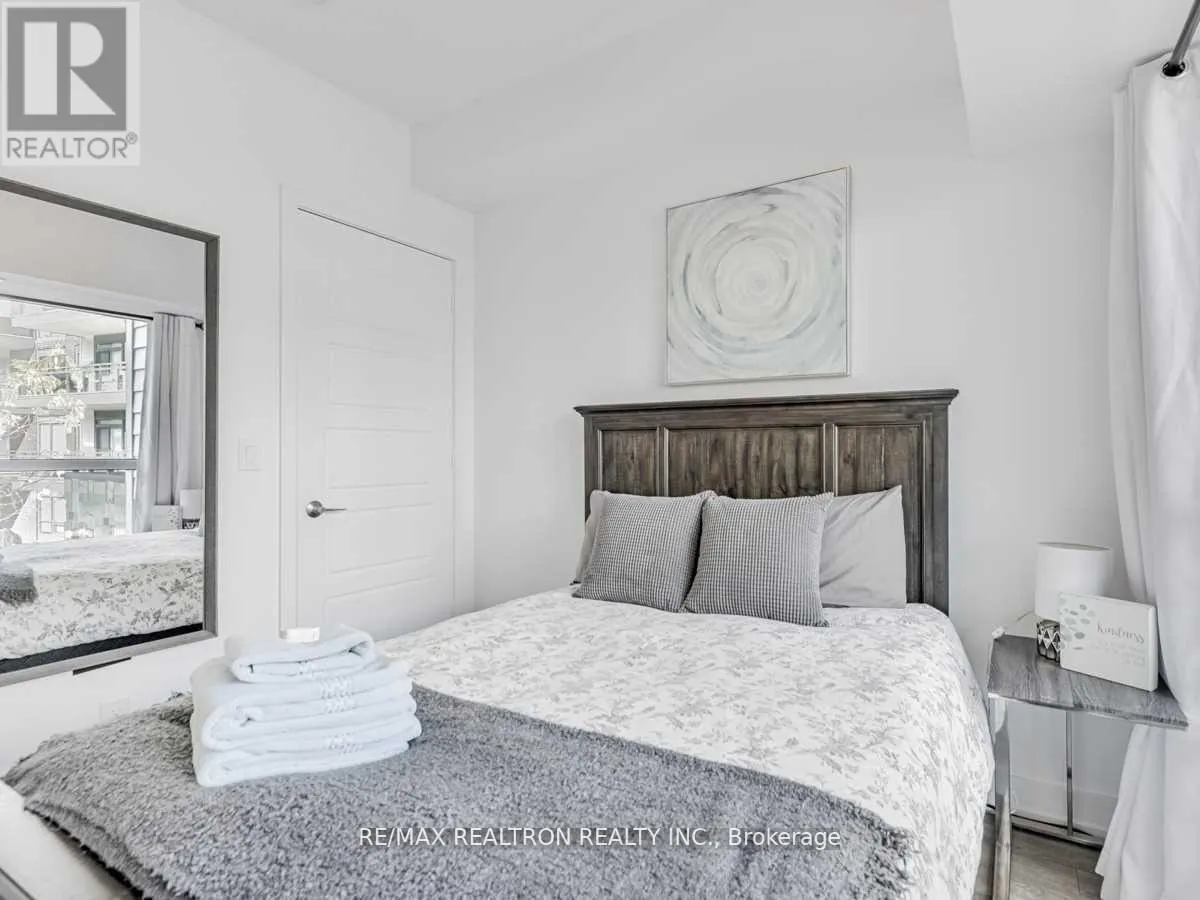 C206 - 301 SEA RAY AVENUE