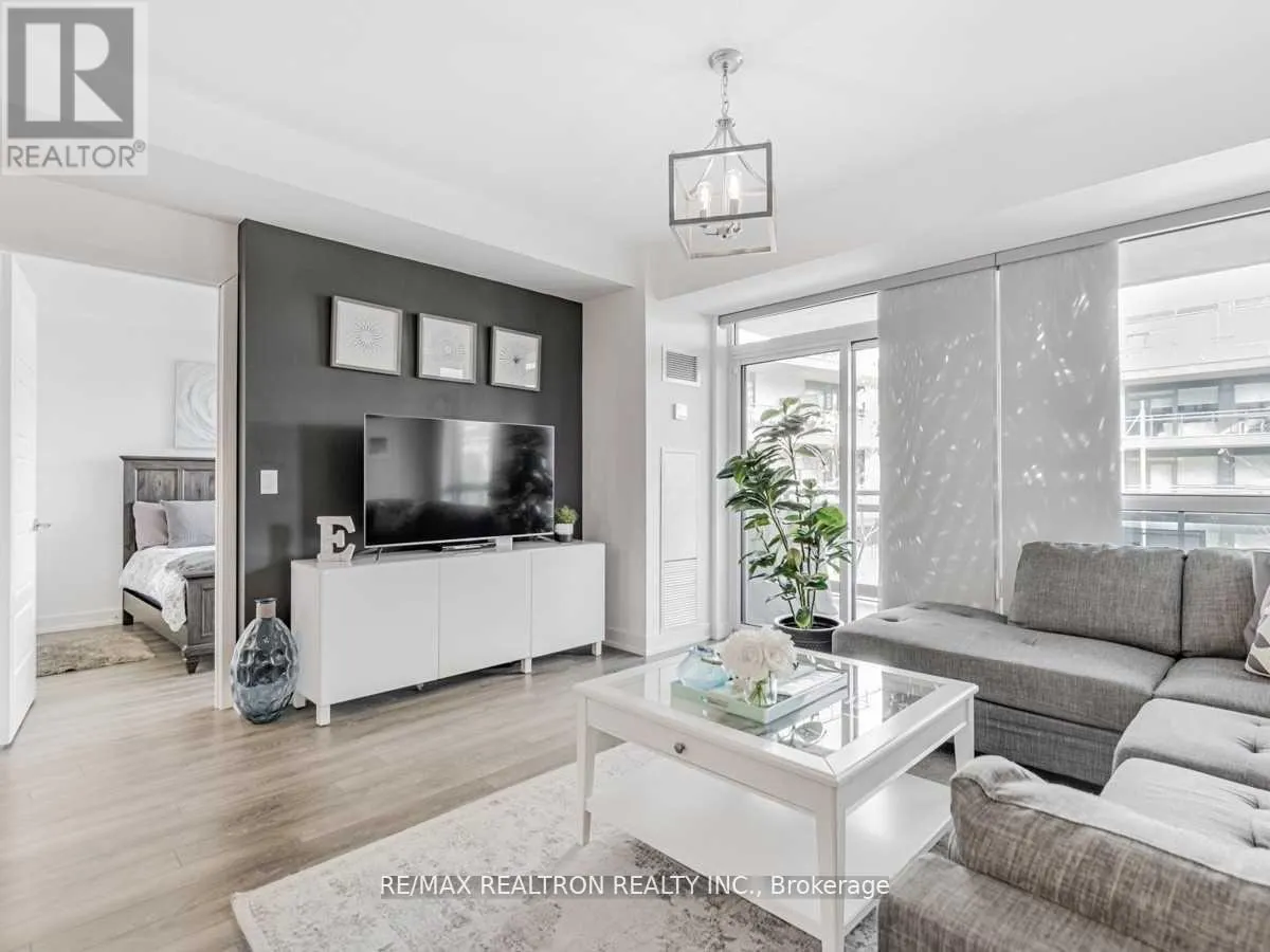 C206 - 301 SEA RAY AVENUE
