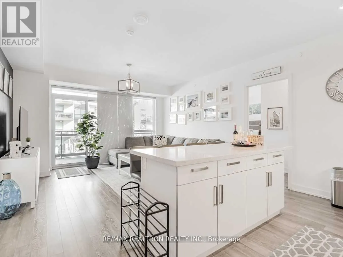 C206 - 301 SEA RAY AVENUE