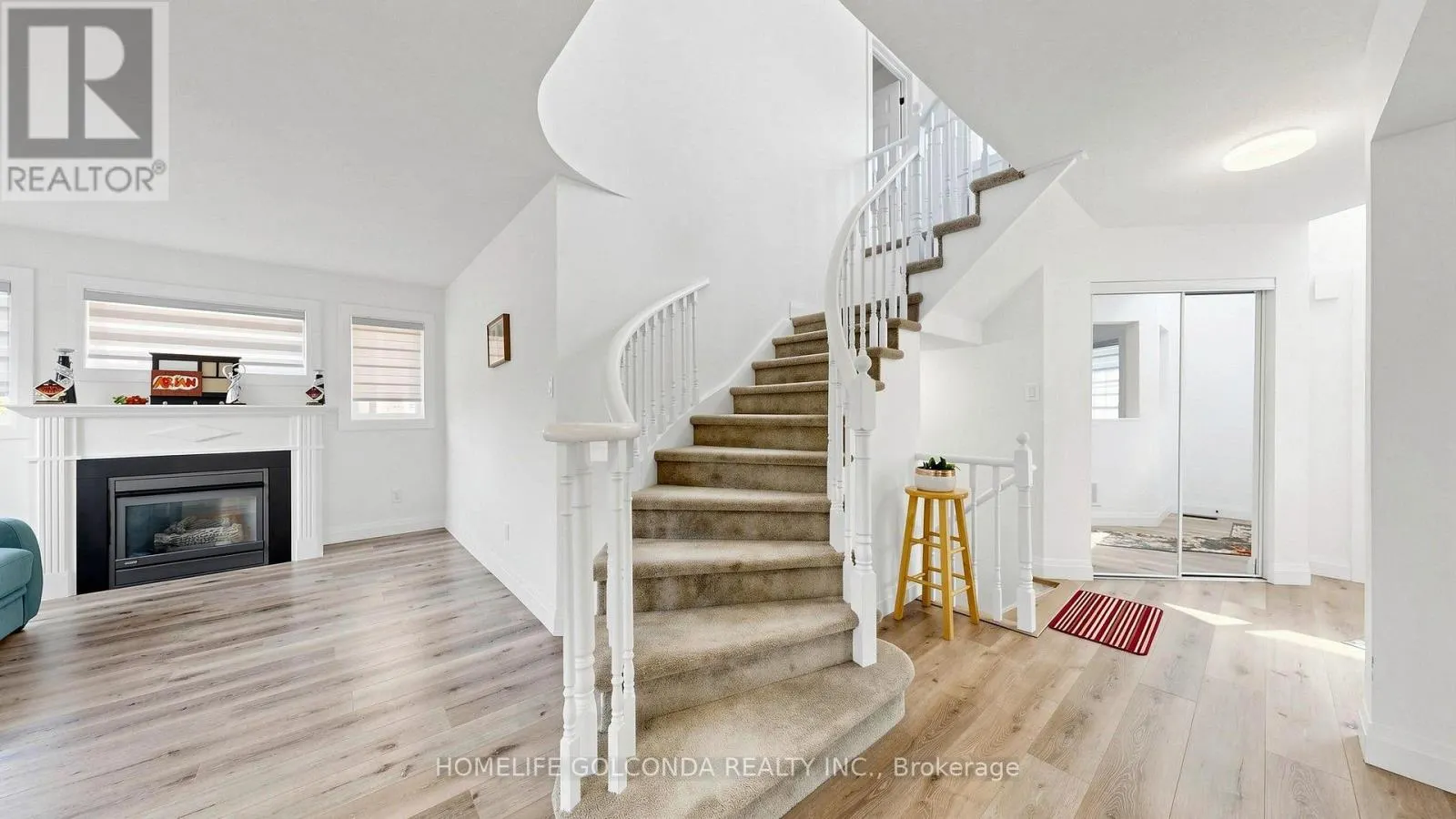 1304 VINCENT CRESCENT