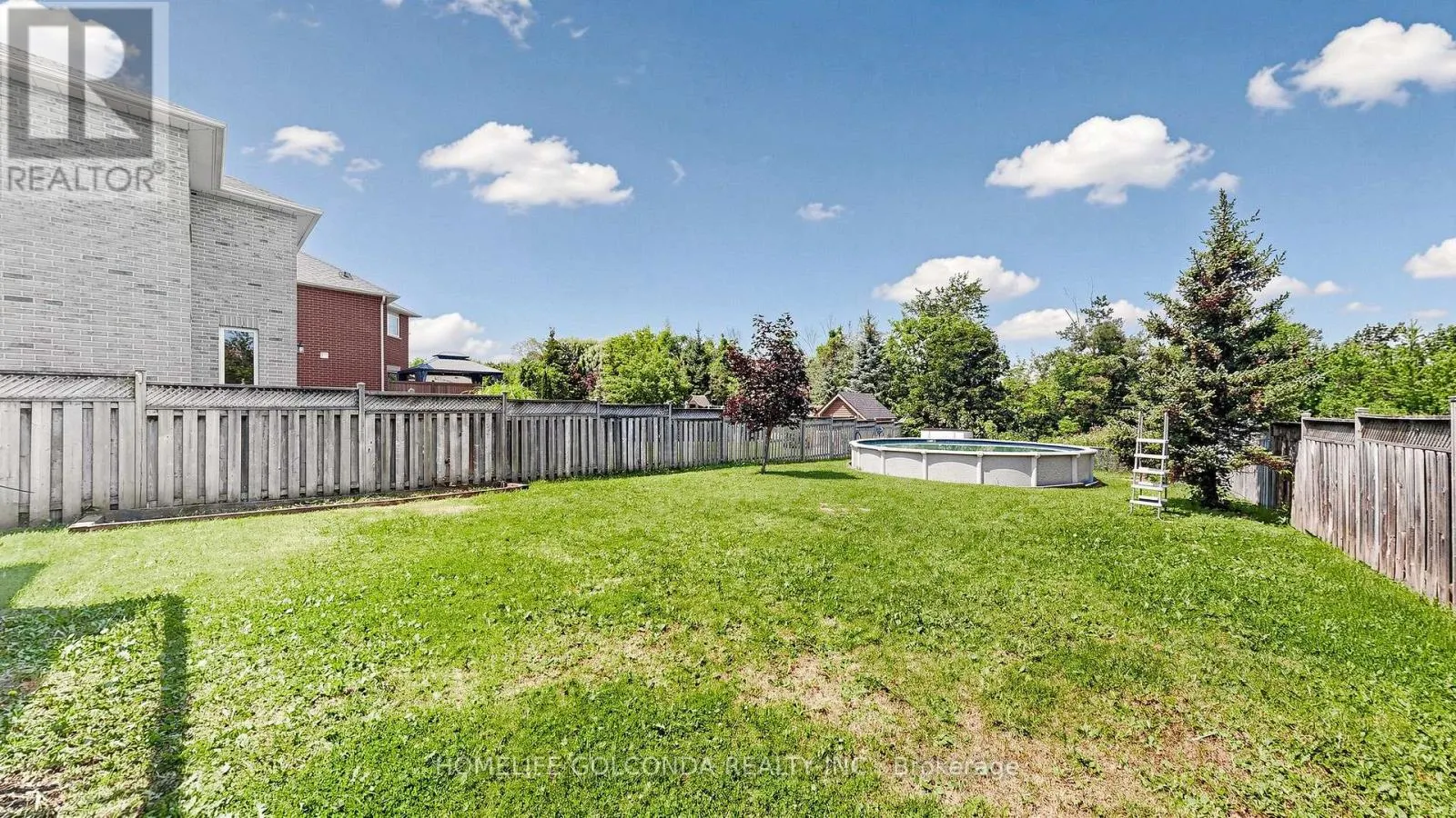 1304 VINCENT CRESCENT