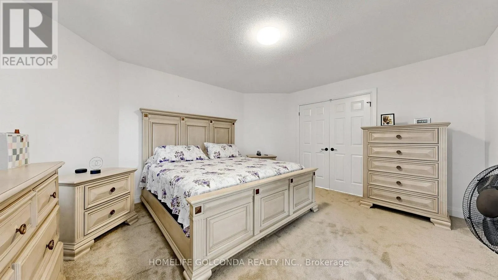 1304 VINCENT CRESCENT