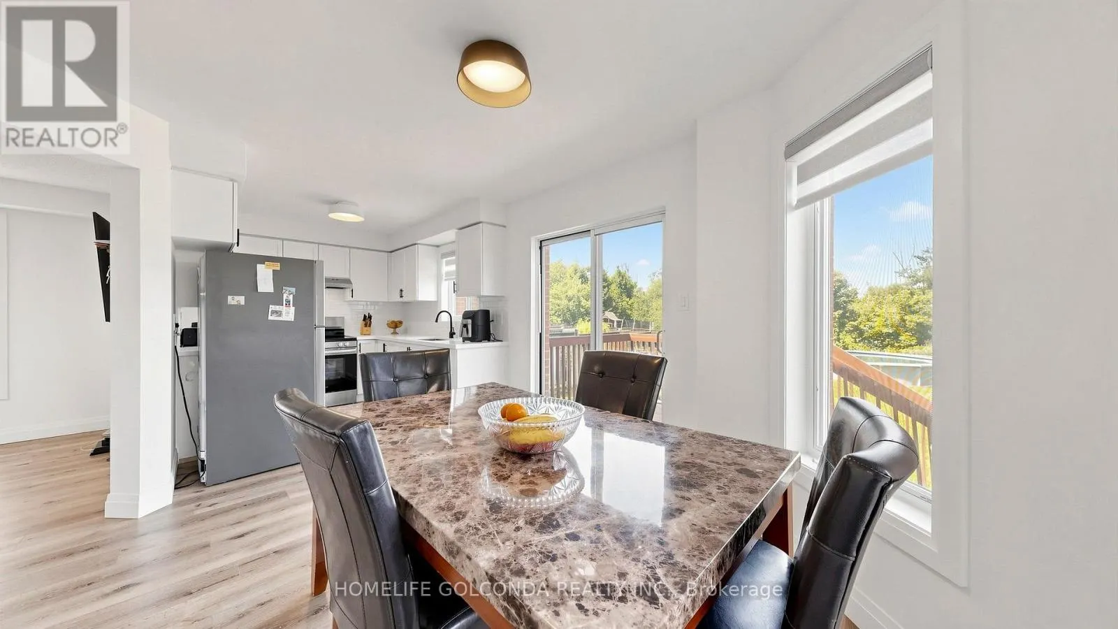 1304 VINCENT CRESCENT